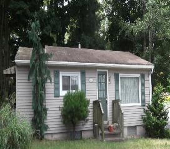 2 Glen Dr