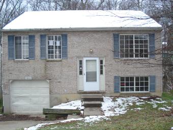 4032 Woodchase Dr