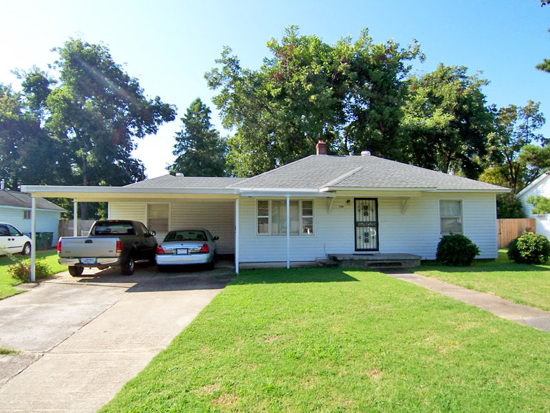 709 West Hardin