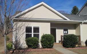 711 Villas Court