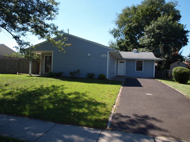 268 Lakeside Dr
