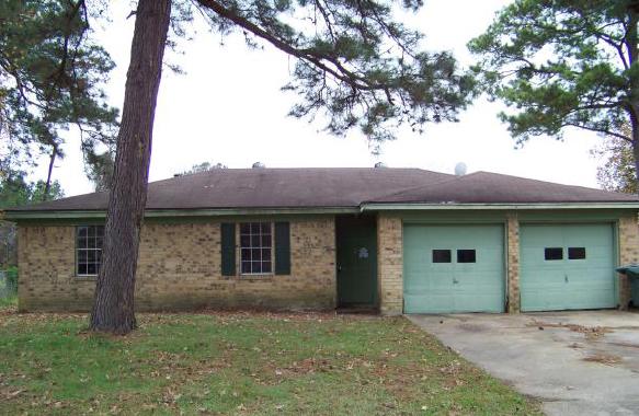 3325 Cecil Dr