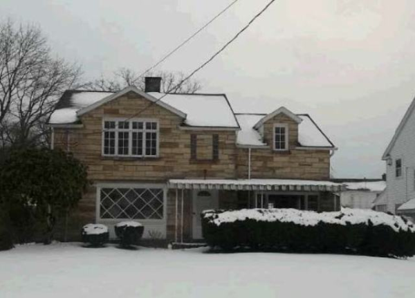 118 E Englewood Ave