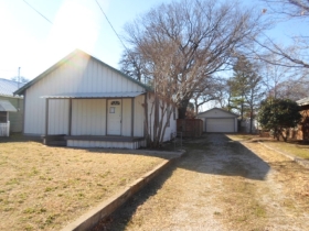 825 Fairview St.