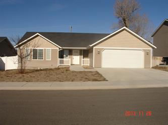 330 15th Ave W