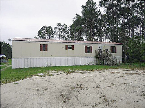 83 LUCY LN