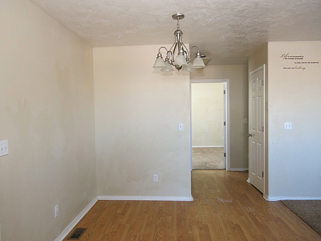 9635 N Ranchwood