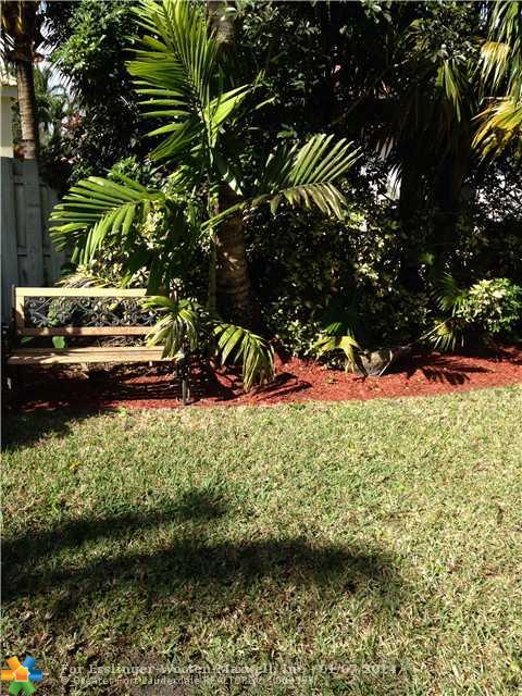 1147 BIRCHWOOD RD