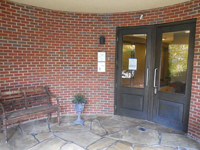 Unit 102 - 1029 Piedmont Avenue