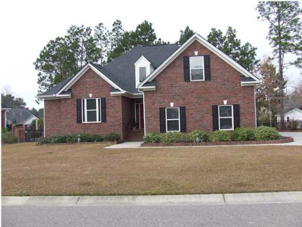 135 AMEN CORNER