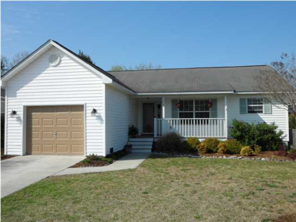 1227 LAKEFRONT DR