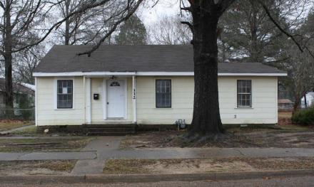 332 E Ingram St