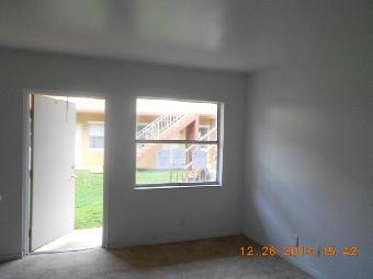 101 NE 41st St #H120