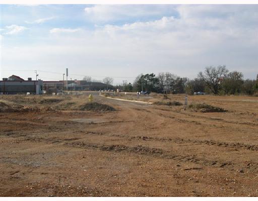 2513 N THOMPSON LOT #4 ST