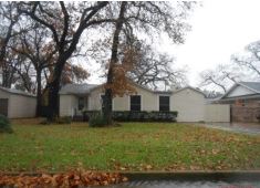 4821 Black Oak Ln