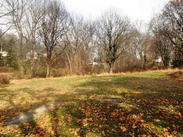 15 Royal Manor Rd
