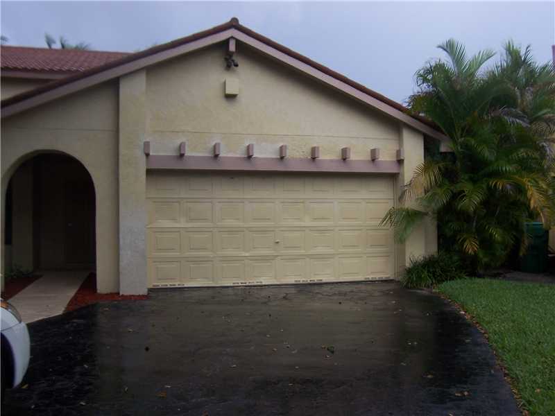 6121 NW 176 TE
