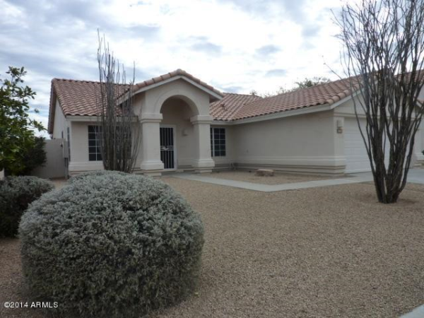 7415 W ROBIN Lane