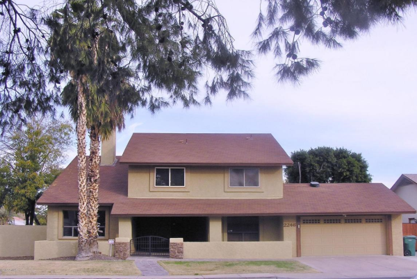 2246 W NARANJA Avenue