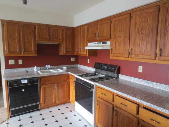 2440 W Crabapple Ln