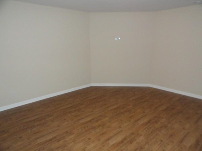 6377 Shadow Square