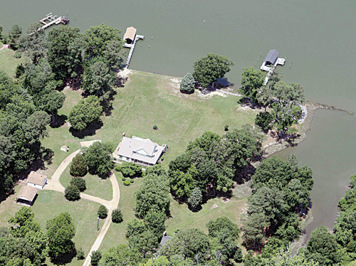 109 Robins Neck
