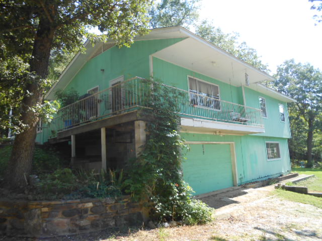 2004 Gooch Hollow Rd