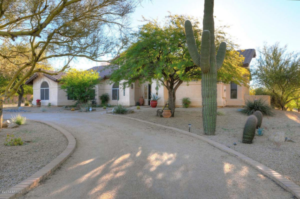 4709 E RANCHO CALIENTE Drive