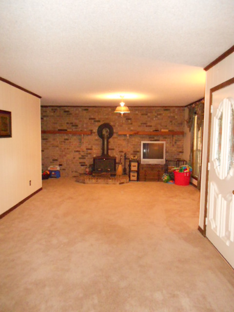 2489 Hwy 79 S