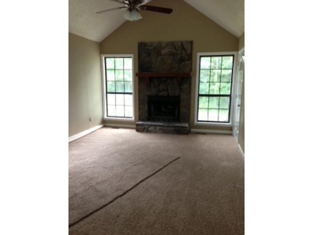 2206 Peek Dr