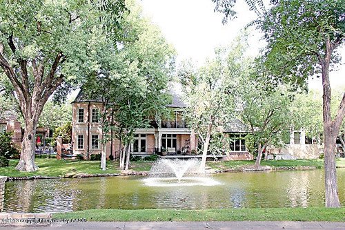 1 EDGEWATER DR