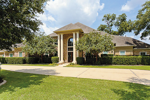 30 SOVEREIGN CIR