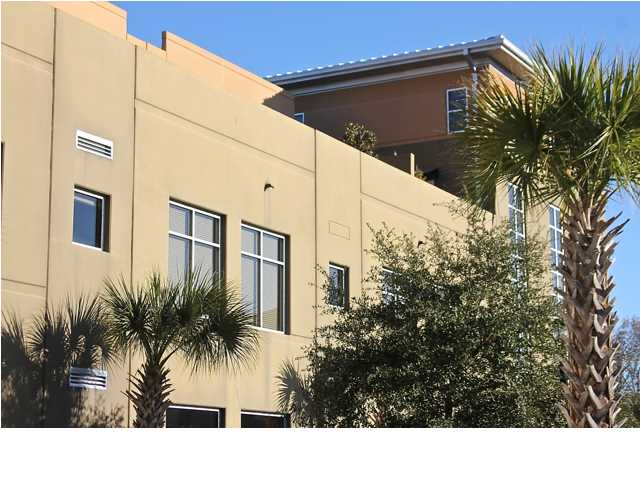 225 SEVEN FARMS DR #302