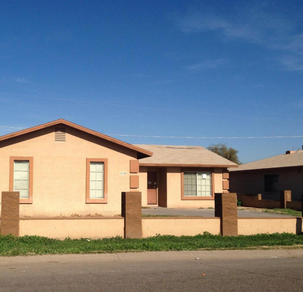 3728 W Sunland Ave