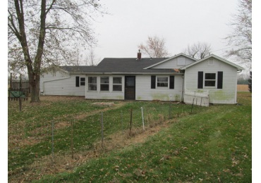 1452 E 225 S