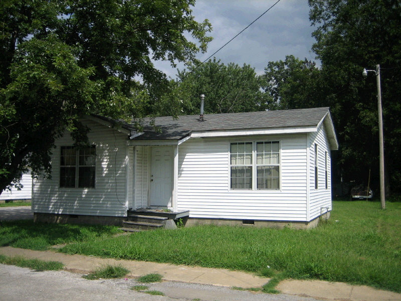 412 N Bridge