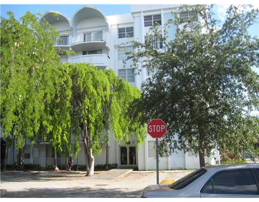 498 NW 165 RD # D-407