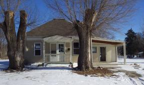 617 Leroy St