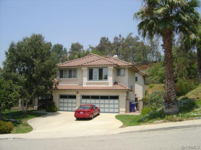 19 SERRA Dr