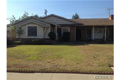 1143 Densmore