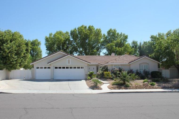 1609 Bermuda Dunes Dr