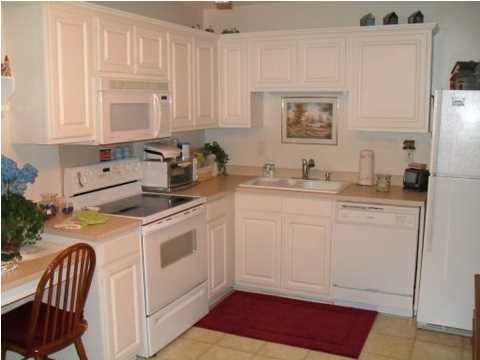 506 ARLINGTON DR #J