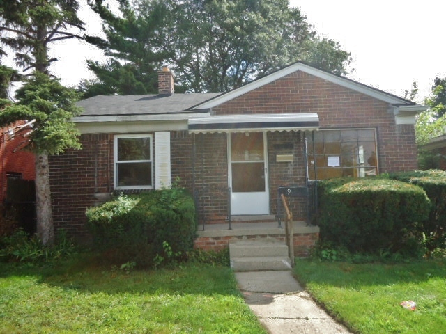 19330 Schoenherr St