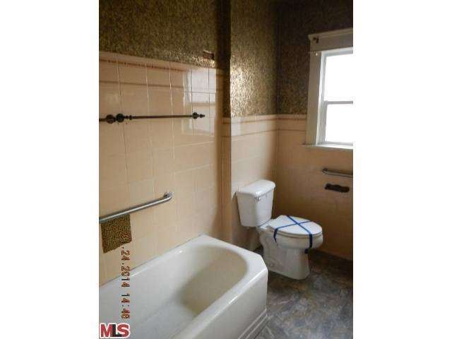 524 W 42nd St