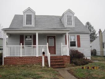 1523 Leslie Road