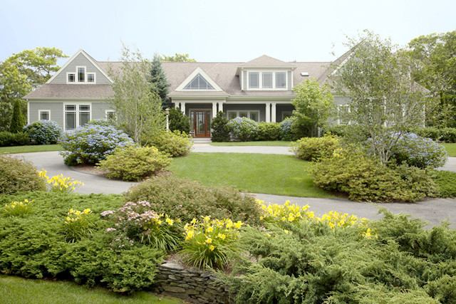 22 Summit Ln