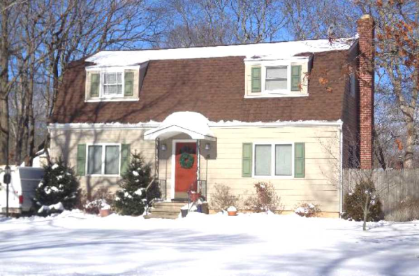 15 Argonne Rd E