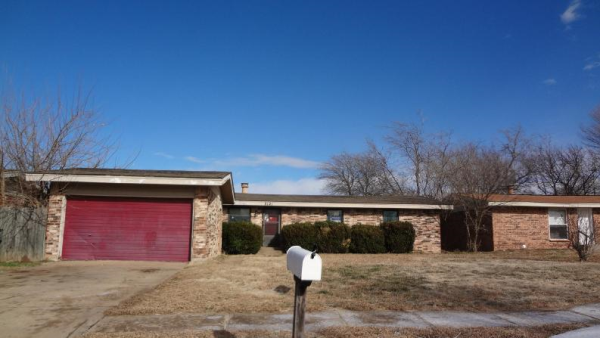 2121 Memphis Dr