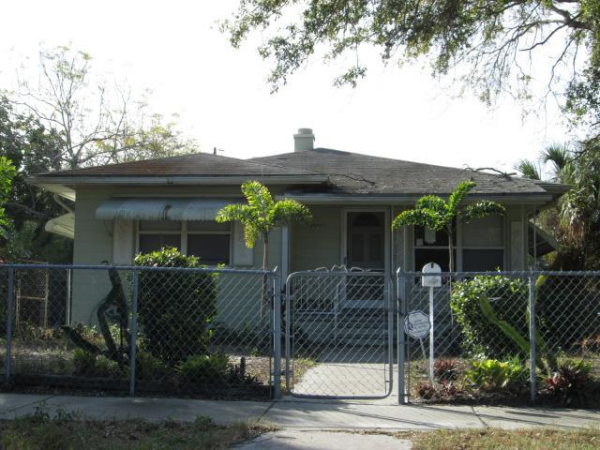 128 18th Ave S