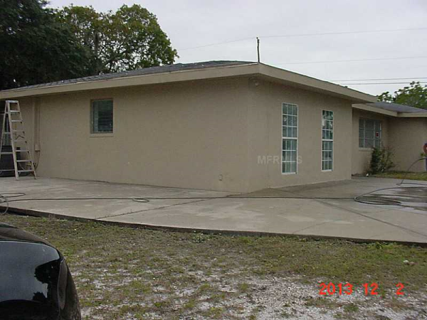 1211 WOOD AVE